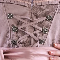 Overig Dirndl Taupe Bloemen Luxe 60cm 2dlg. -Kostuum Wereld Winkel dirndl taupe bloemen luxe 60cm 2dlg 3