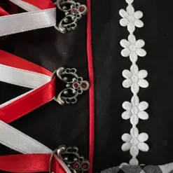 Overig Dirndl Zwart-Wit Geblokt 60cm 3dlg. (100% Katoen) -Kostuum Wereld Winkel dirndl zwart wit geblokt 60cm 3dlg 100 katoen detail